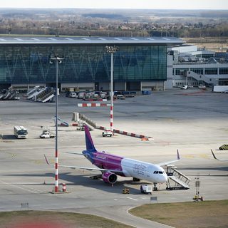 A magyar állam többségi tulajdonrészt szerezhet a Budapest Airportban