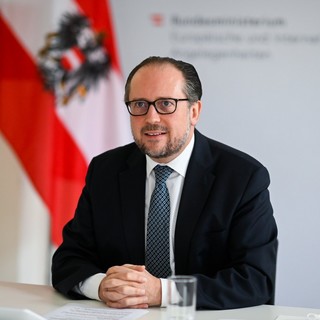 Osztrák külügyminiszter: a magyar politikusokkal nagyon világosan kell beszélnünk