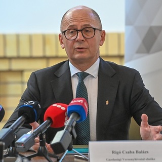 A Gazdasági Versenyhivatal elnöke is békét akar