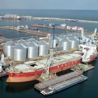 Románia Fekete-tengeri kikötője fejlesztésével támogatja az ukrán gabonaexport tranzitját