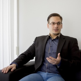 Versenyelőnyről mond le az a párt, amely nem választ ideológiát