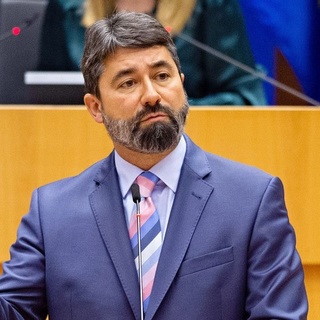 Hidvéghi Balázs „ideológiai dzsiháddal" riogat