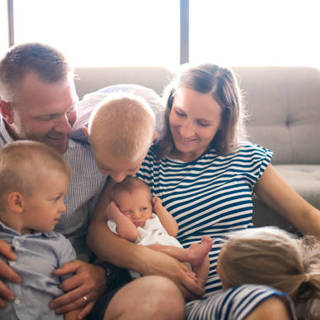 Csak propagandafogás a családközpontú gondolkodás