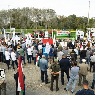Gazdák demonstráltak Záhonynál