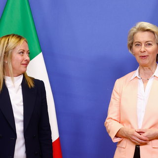 Von der Leyen: nekünk kell eldöntenünk, nem az emberkereskedőknek, hogy ki jöhet Európába!