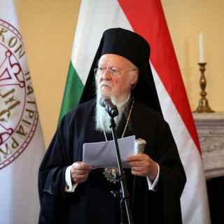 Előadást tart I. Bartholomaiosz pátriárka a Nemzeti Közszolgálati Egyetemen