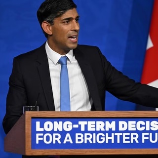 A brit kormány öt évvel elhalasztotta a belsőégésű motorral felszerelt járművek értékesítési tilalmát