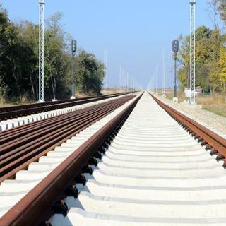 A kormány 5,4 milliárddal megtoldotta a Szeged–Röszke-vasútvonal költségvetését