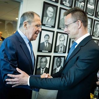 Szijjártó: az orosz külügyminiszter ígéretet tett Magyarország energiaellátására