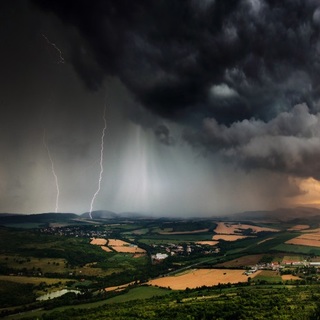 Másodfokú riasztást adtak ki hevesebb zivatar veszélye miatt dél-magyarországi járásokra