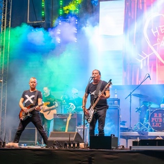 Biztonsági őrök verték össze a Republic együttes technikusát Dunaszerdahelyen