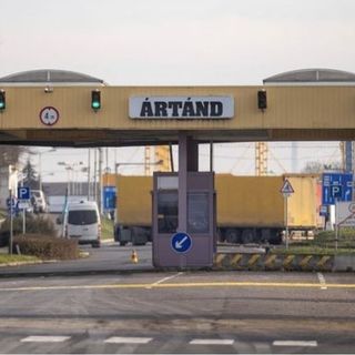 Korrupt határrendészeket tartóztattak le