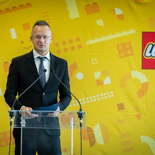 A magyar állam 4,3 milliárd forinttal támogatja a LEGO-t