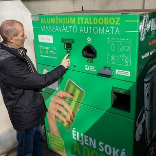 Januárban indul a kötelező visszaváltási rendszer