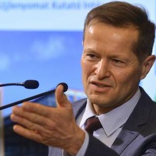 Az MTI-nek kínos lett volna közölni, mire költi Krausz Ferenc a Nobel-díjjal járó pénzt