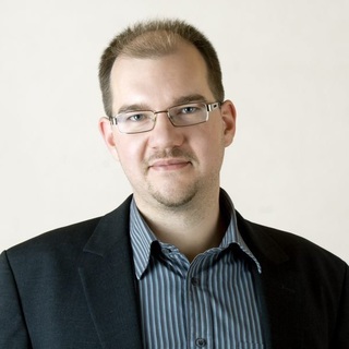 Polyák Gábor: eltartott kisujjal nem lehet helyreállítani hazánkban a médiaszabadságot