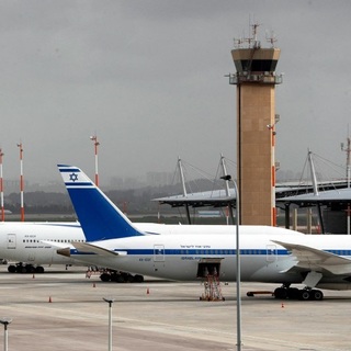 Izraelben rekedt egy magyarországi roma turistacsoport