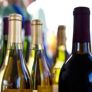 Az ukrajnai háborúra hivatkozva adómentes lesz az ajándék bor
