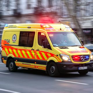 Korlátozzák a mentőautók sebességét Magyarországon