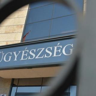 Korrupt NAV-vezető ellen emeltek vádat