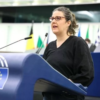 Nem kellene odaadni a befagyasztott uniós forrásokat Magyarországnak