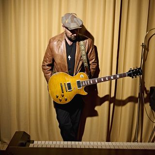 Az egyik legjobb blues-rock gitáros újra Budapesten tart koncertet 