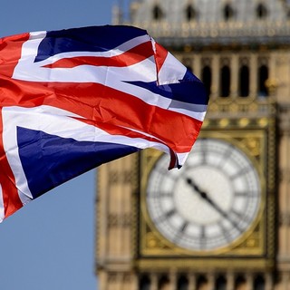 Kitilthatják Nagy Britanniából a Hamászt dicsőítő külföldieket