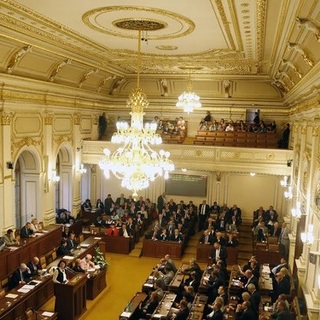 Nem sikerült megbuktatnia a cseh ellenzéknek a kormányt