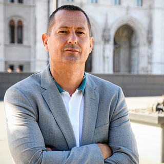 Átmehet Molnár Zsolt javaslata, szigorítja a kormány az izomautók használatát