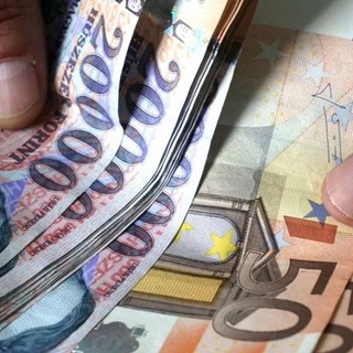 Izmosodott egy kicsit a forint hétfő estére