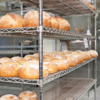 Hatalmas kárt okoznak ezek a pékségek a magyaroknak - megszólalt a szakértő