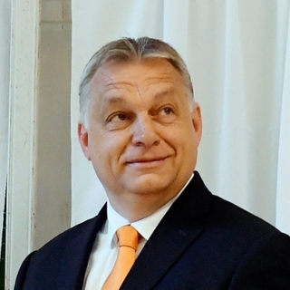Orbán svájci szuper-luxusban ad elő