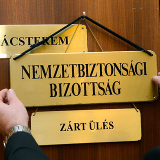 Nyilvánosságra hozzák a magyar titkosszolgálat migrációval kapcsolatos jelentését