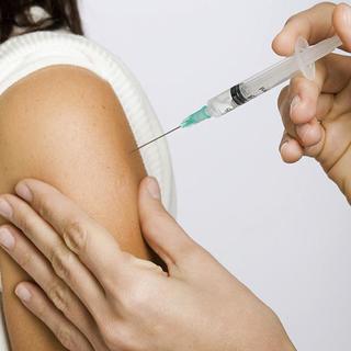 NNGYK: elérhető a térítésmentes védőoltás