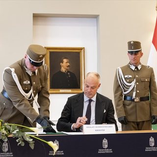 Szalay-Bobrovniczky Kristóf: Magyarországra kerül a Gidrán páncélozott harcjármű gyártása