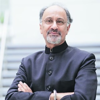 Világbank: radikális olajár-emelkedést hozhat a két párhuzamos háború