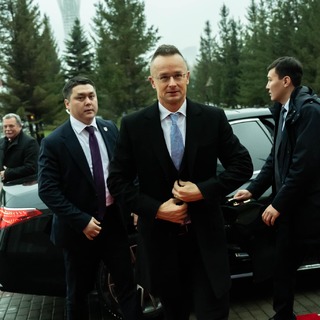 Szijjártó Péter: Magyarország kész a Kelet és Nyugat közötti híd európai pillérévé válni