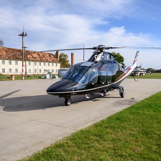 Helikopterrel utazhatott Szegedre Mészáros Lőrinc és Várkonyi Andrea