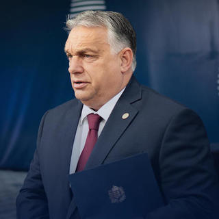 Orbán külpolitikai témákban zsarol, hogy abból belpolitikai hasznot húzzon