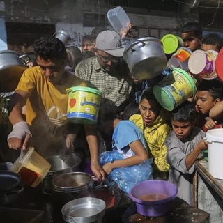 Izrael-Hamász háború: humanitárius tűzszünetről tárgyalnak