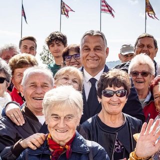 A Fidesz saját érdemként dicsekszik a törvényben előírt nyugdíj-korrekcióval