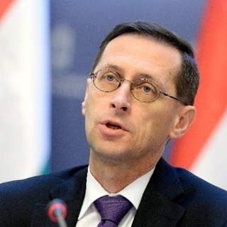 Nagyon örül a pénzügyminiszter, szerinte a magyar gazdaság visszatért a növekedési pályára