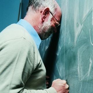 Jogszabályokkal kikövezett úton száguld a magyar oktatási rendszer a semmibe