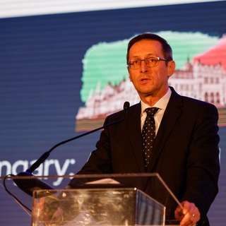 Varga Mihály szerint kedvezők a magyar gazdaság kilátásai