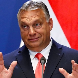 Az este két kormánybizottság is alakult, Orbán az elnöke mindkettőnek