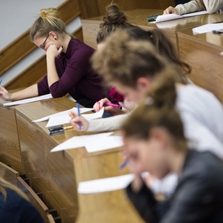 A minisztérium szerint kilenc éve nem tanultak ilyen sokan a felsőoktatásban