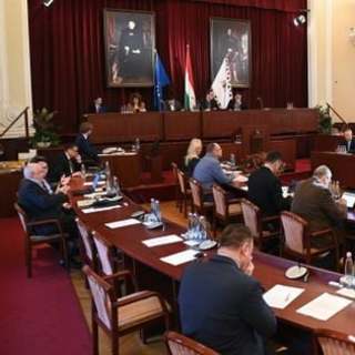 Ők lettek Budapest díszpolgárai