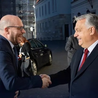 Orbán egy szélsőjobbos, Putyin-párti olasz politikussal parolázott
