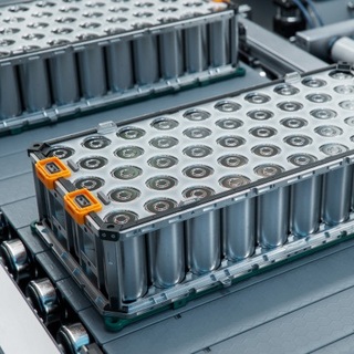 Az akkugyárakban éhbérért dolgoznak, jórészt vendégmunkások