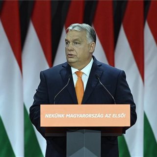 Újraválasztották Orbán Viktort a Fidesz elnökének